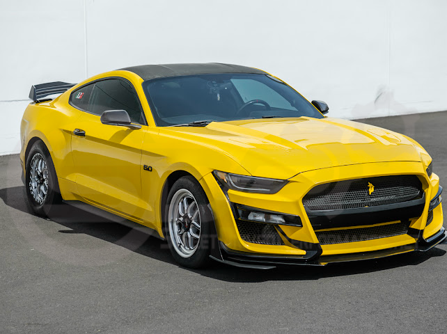 2015-2023 FORD MUSTANG W/ SIGNAL LIGHT | CARBON FIBER SIDE MIRROR CAP COVER PAIR